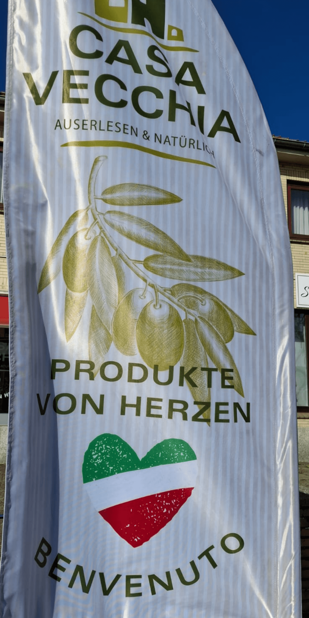 Casa Vecchia Flagge mit Olivenzweig und italienischem Herz in Stuhr bei Bremen